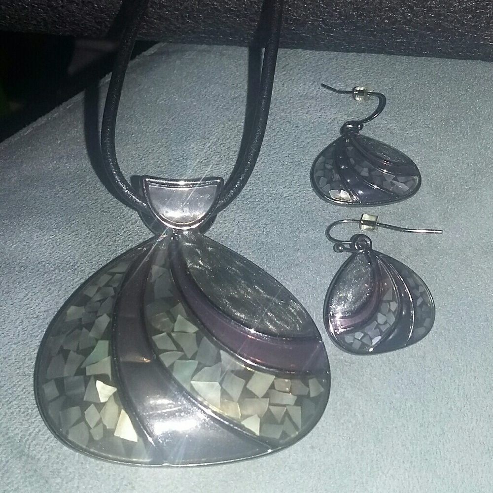 Lia Sophia Necklace & Earring set